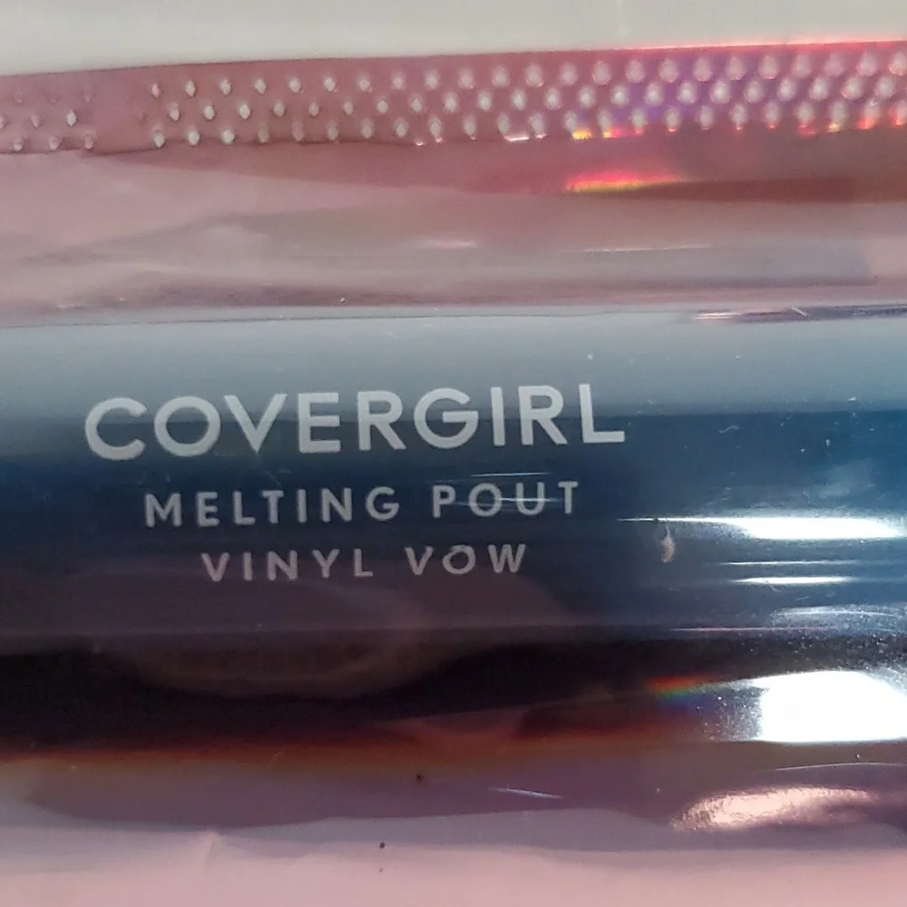 4 Covergirl Melting Pout Vinyl Vow Matte Liquid Lipsticks Lip Color 3.5 NWT